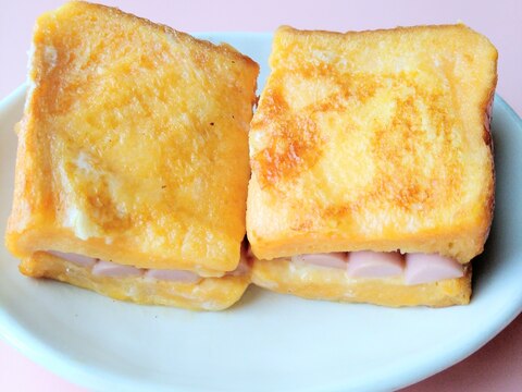 魚肉ソーセージとチーズのフレンチトースト